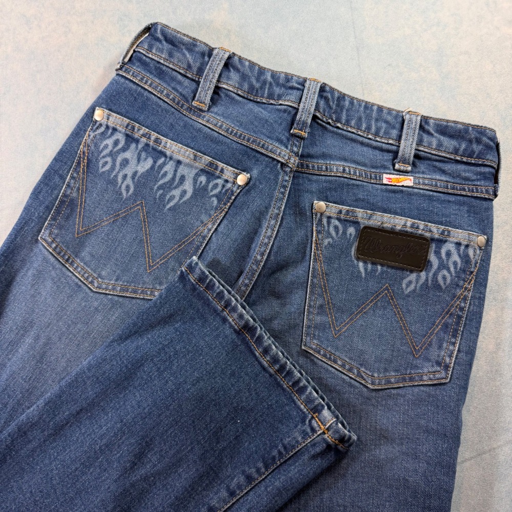Wrangler Hot Wheels Flare Jeans Women 27x34 Blue Excellent Flame Print Collab